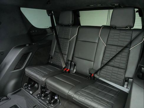 Used 2026 Cadillac Escalade V AWD/4WD image 19