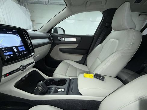 Used 2019 Volvo XC40 T5 Momentum AWD/4WD image 21