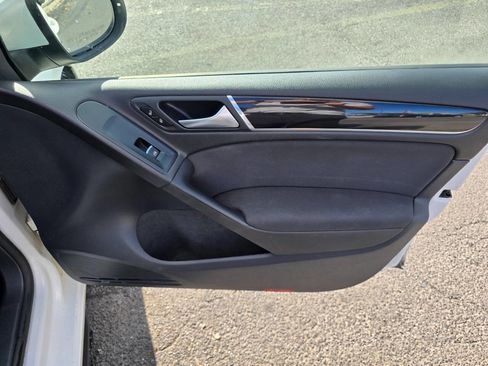 Used 2013 Volkswagen GTI Autobahn image 28