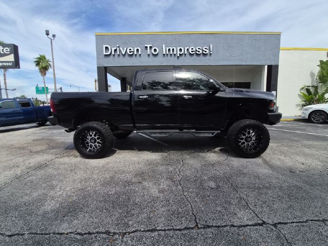 Used 2014 RAM 2500 SLT w/ Luxury Group AWD/4WD image 4
