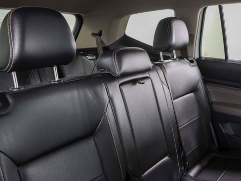 Used 2023 Volkswagen Atlas SE image 28