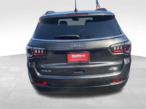 Used 2024 Jeep Compass Latitude AWD/4WD image 18