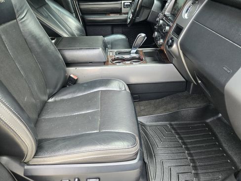 Used 2015 Ford Expedition Platinum image 10