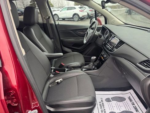 Used 2022 Buick Encore Preferred w/ Safety Package image 17