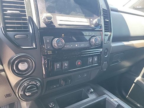 Used 2024 Nissan Titan PRO-4X w/ Pro-4x Convenience Package AWD/4WD image 29