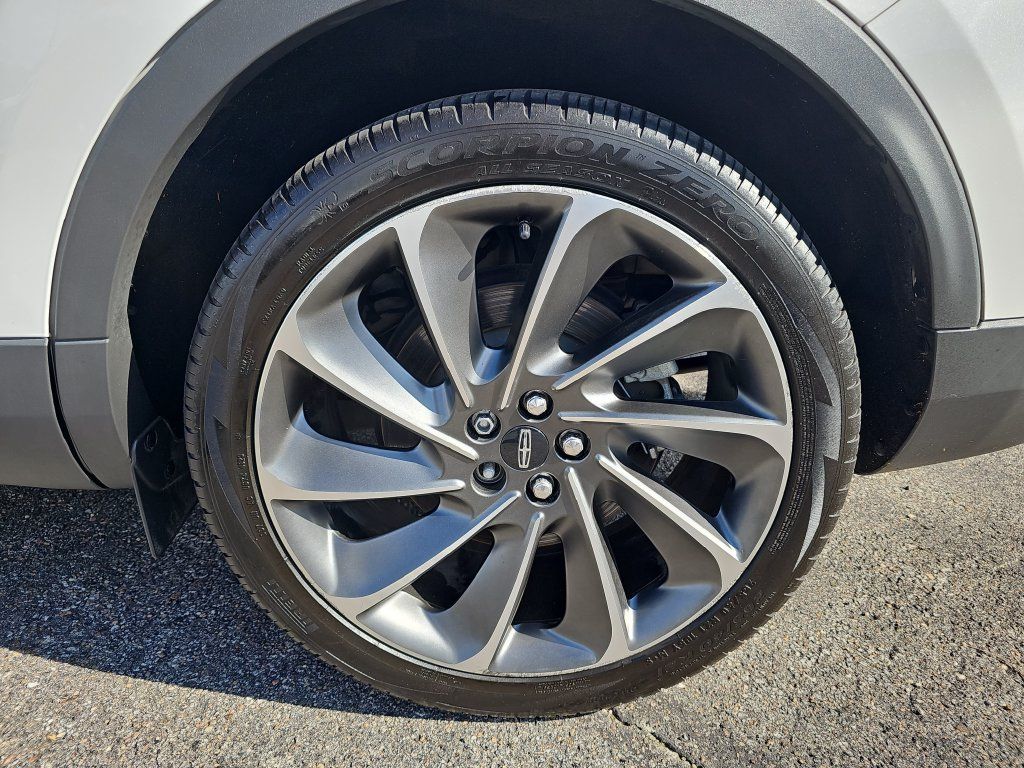 Used 2020 Lincoln Nautilus Reserve w/ Equipment Group 202A AWD/4WD image 33