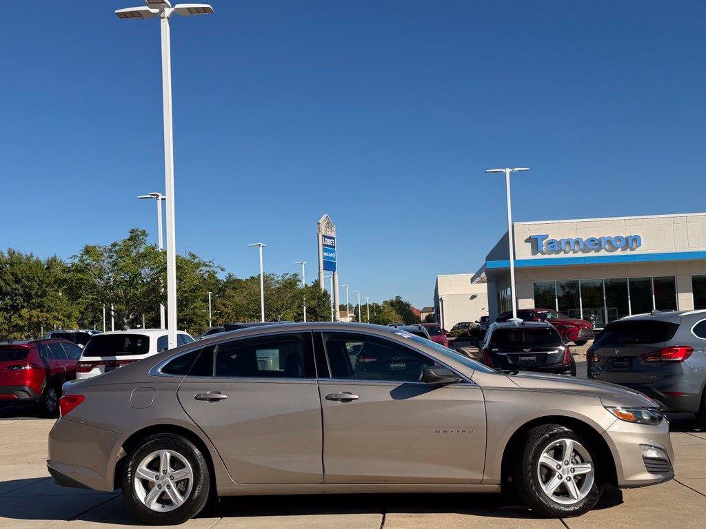 Used 2023 Chevrolet Malibu LS FWD image 5