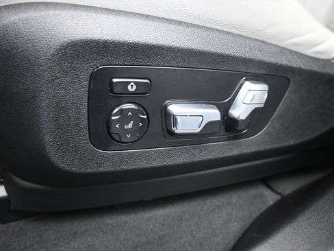 Used 2024 BMW X5 M Competition w/ Executive Package AWD/4WD image 21