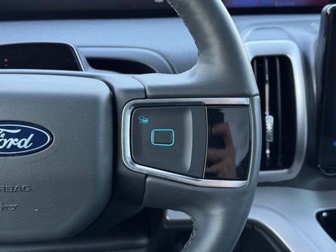 Certified 2025 Ford Expedition Max Active image 30