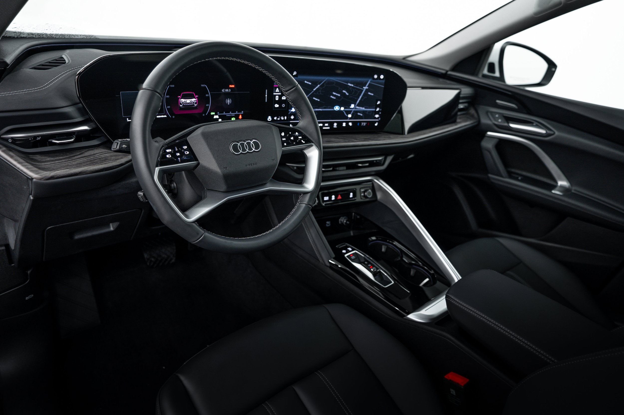 Used 2025 Audi Q5 Premium Plus w/ Premium Plus AWD/4WD image 9