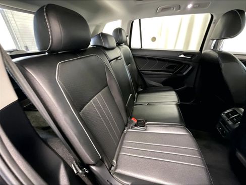 Used 2023 Volkswagen Tiguan SE image 15
