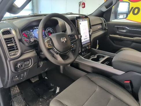 New 2026 RAM 1500 4x4 Crew Cab image 10