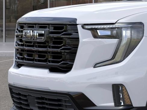 Used 2027 GMC Acadia Elevation w/ Black Edition FWD image 13