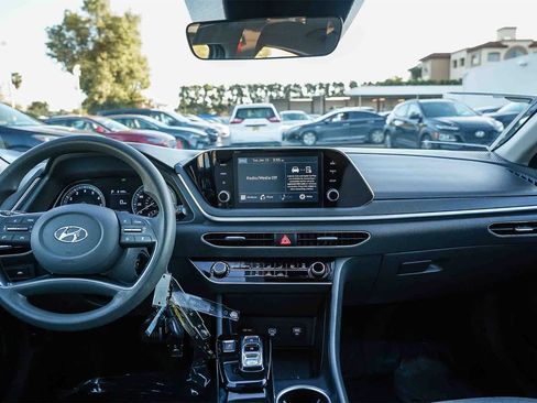Used 2021 Hyundai Sonata SE image 12