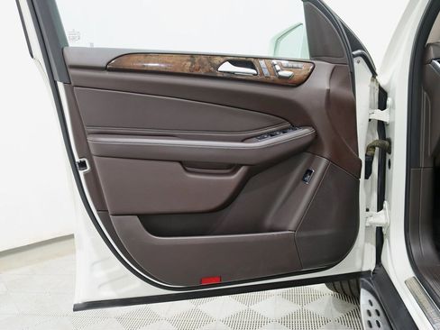 Used 2019 Mercedes-Benz GLS 450 4MATIC image 30