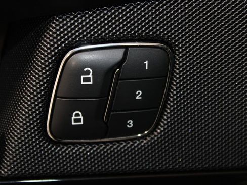 Used 2022 Lincoln Nautilus Reserve FWD image 34