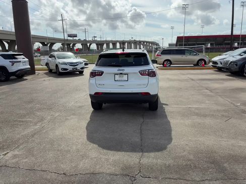 Used 2025 Jeep Compass Limited image 13