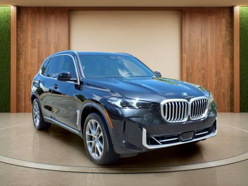 Used 2024 BMW X5 sDrive40i w/ Parking Assistance Package RWD image 1