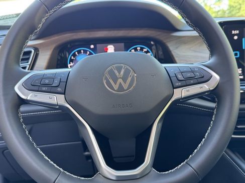 New 2026 Volkswagen Atlas SE image 7
