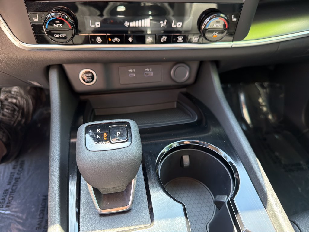 Used 2023 Nissan Rogue SV w/ SV Premium B Package FWD image 28