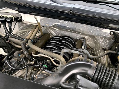 Used 2014 Ford F150 Lariat w/ Equipment Group 501A Mid image 28