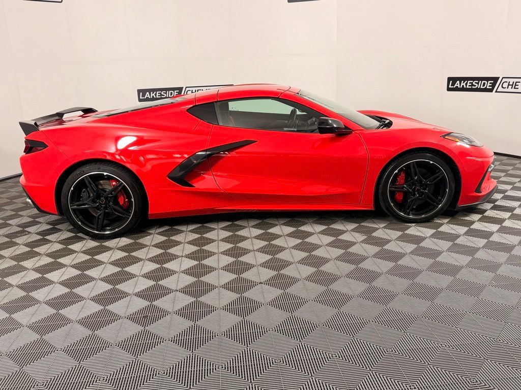 Used 2020 Chevrolet Corvette Stingray Preferred Cpe w/ 2LT Preferred Equipment Group RWD image 7