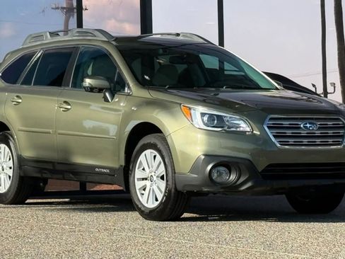 Used 2015 Subaru Outback 2.5i Premium AWD/4WD image 17