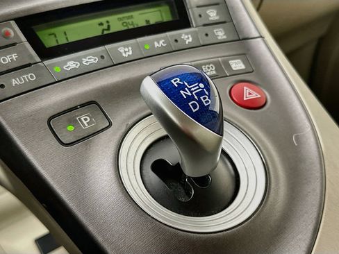 Used 2014 Toyota Prius Three FWD image 18