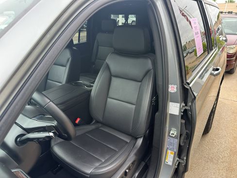 Used 2025 Chevrolet Suburban Z71 AWD/4WD image 27