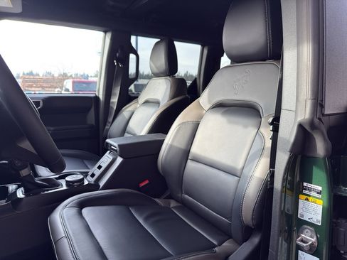 New 2025 Ford Bronco Outer Banks w/ Sasquatch Package AWD/4WD image 15