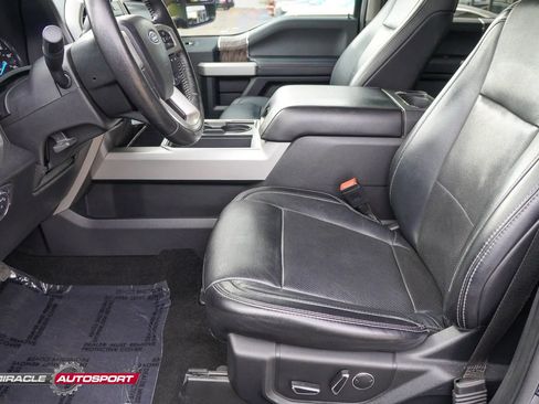 Used 2019 Ford F450 Lariat image 18