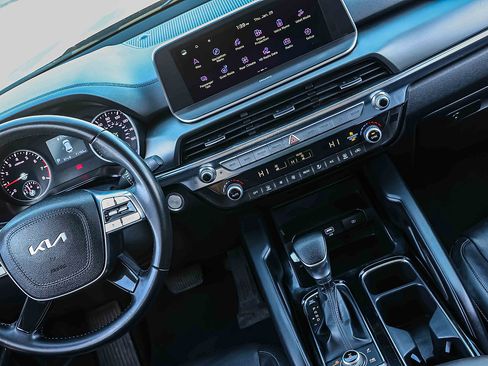 Certified 2022 Kia Telluride LX image 20