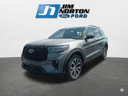 Used 2025 Ford Explorer ST-Line AWD/4WD image 4