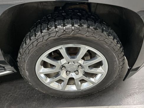 Used 2018 GMC Yukon Denali w/ Open Road Package image 8