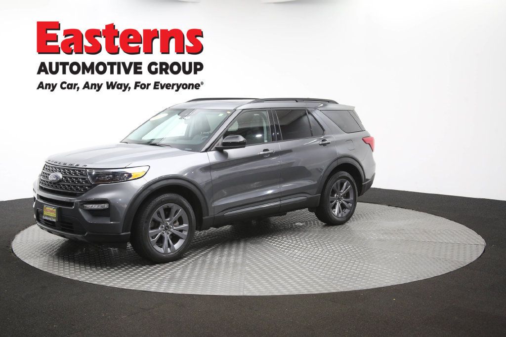 Used 2022 Ford Explorer XLT w/ Equipment Group 202A AWD/4WD image 61