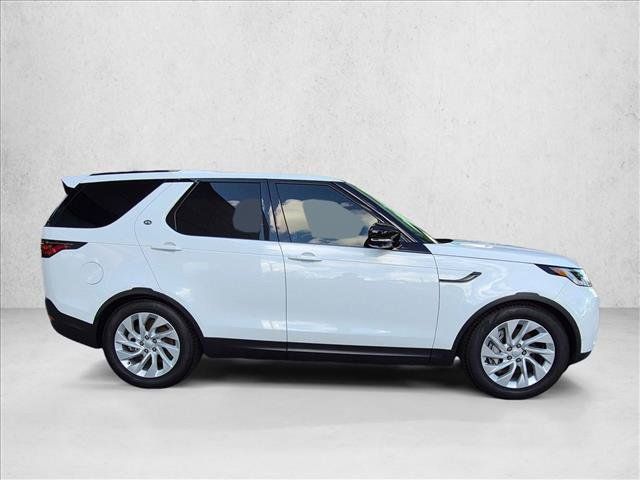 Used 2025 Land Rover Discovery S AWD/4WD image 4