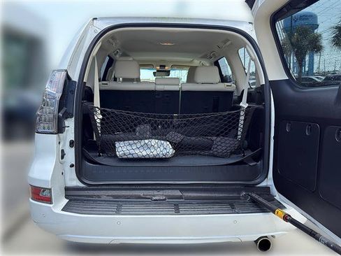 Used 2020 Lexus GX 460 Premium w/ Premium Package AWD/4WD image 8