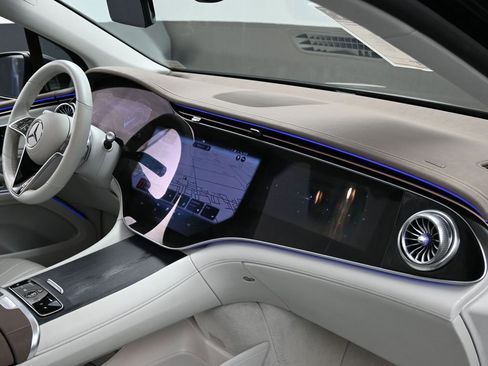 Used 2023 Mercedes-Benz EQS 580 4MATIC SUV image 35