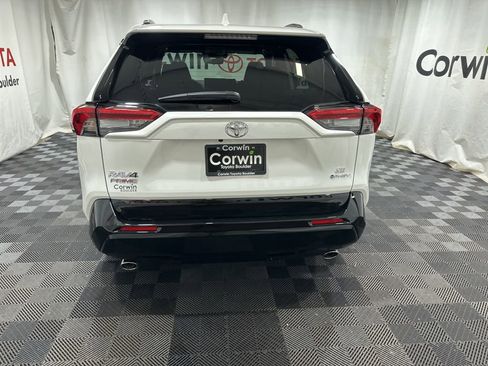 Used 2025 Toyota RAV4 SE image 5