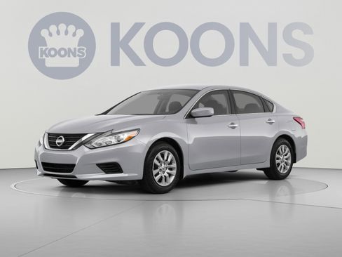 Used 2019 Nissan Altima 2.5 S FWD image 1