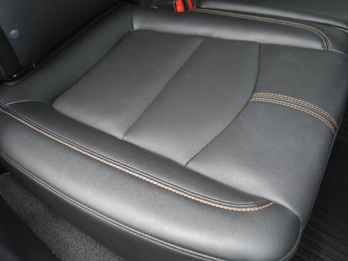 Used 2024 Chevrolet Equinox Premier AWD/4WD image 36