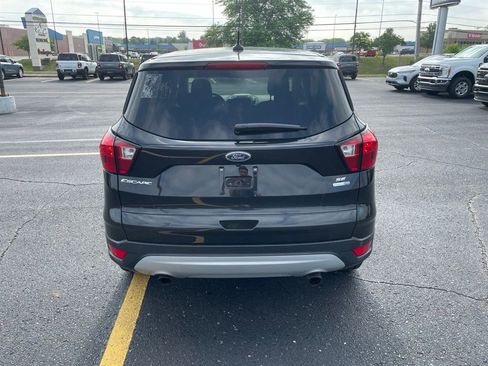 Used 2019 Ford Escape SE w/ Ford Safe & Smart Package AWD/4WD image 6