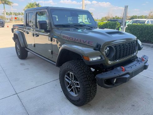 New 2026 Jeep Gladiator Mojave image 2