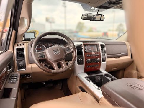 Used 2012 RAM 2500 Laramie w/ Cold Weather Group image 10