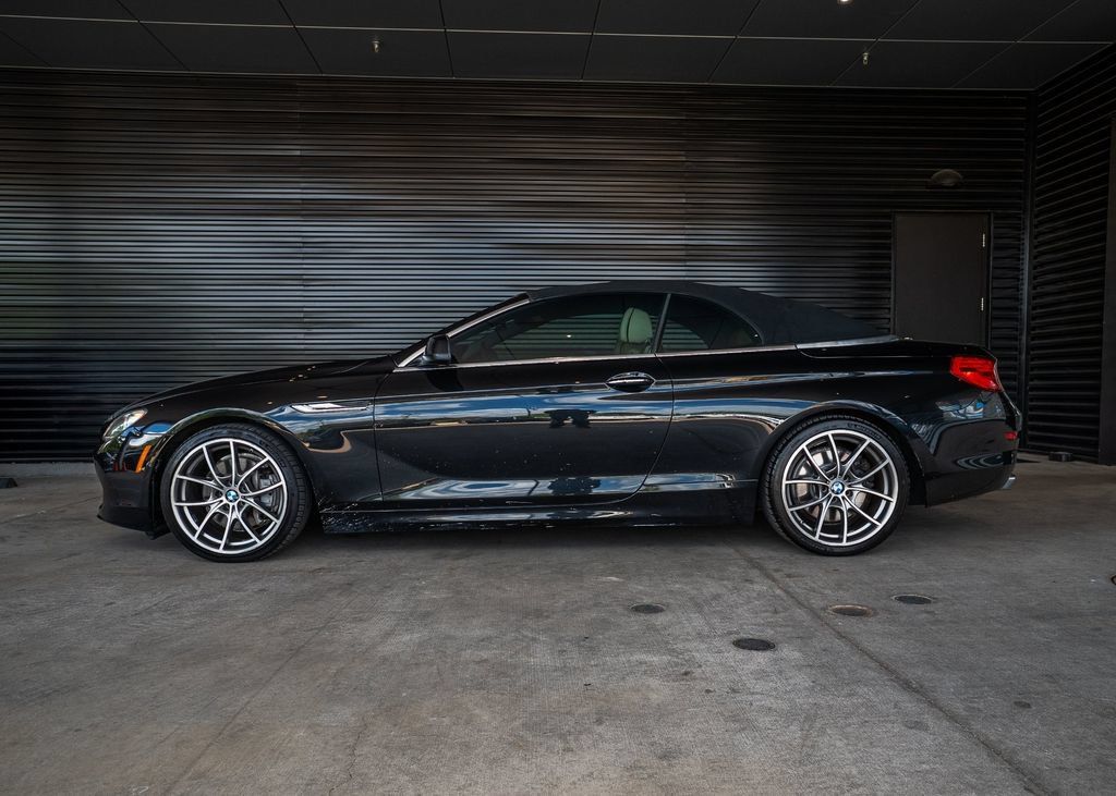 Used 2012 BMW 650i Convertible RWD image 2