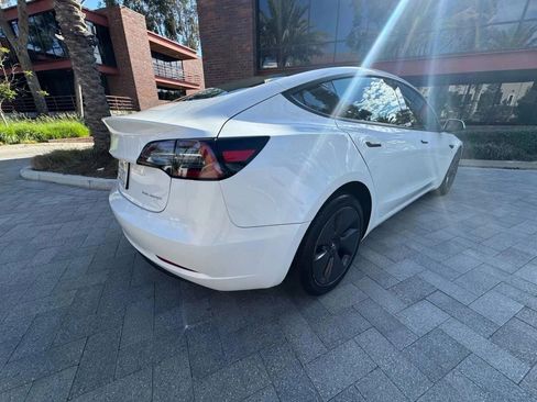 Used 2023 Tesla Model 3 Standard Range image 7