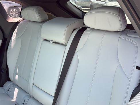New 2025 Cadillac Optiq Sport 1 w/ LPO, Floor Liner Package AWD/4WD image 28