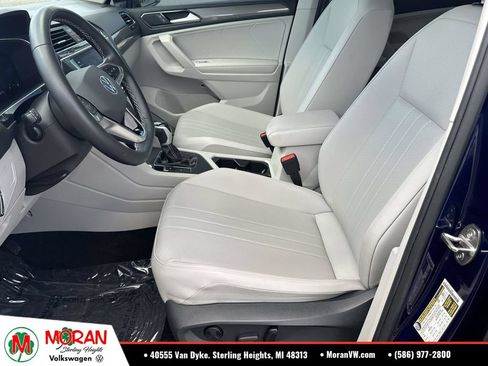 Used 2023 Volkswagen Tiguan SE FWD image 19