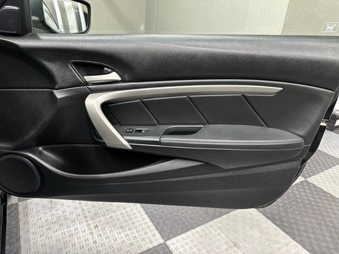 Used 2010 Honda Accord EX image 17