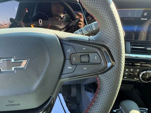 New 2026 Chevrolet Trax RS w/ Sunroof Package image 31